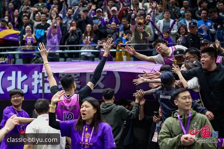 CBA季后赛最新动态：山西横扫青岛晋级八强，球迷在b体育苹果版见证激烈对决
